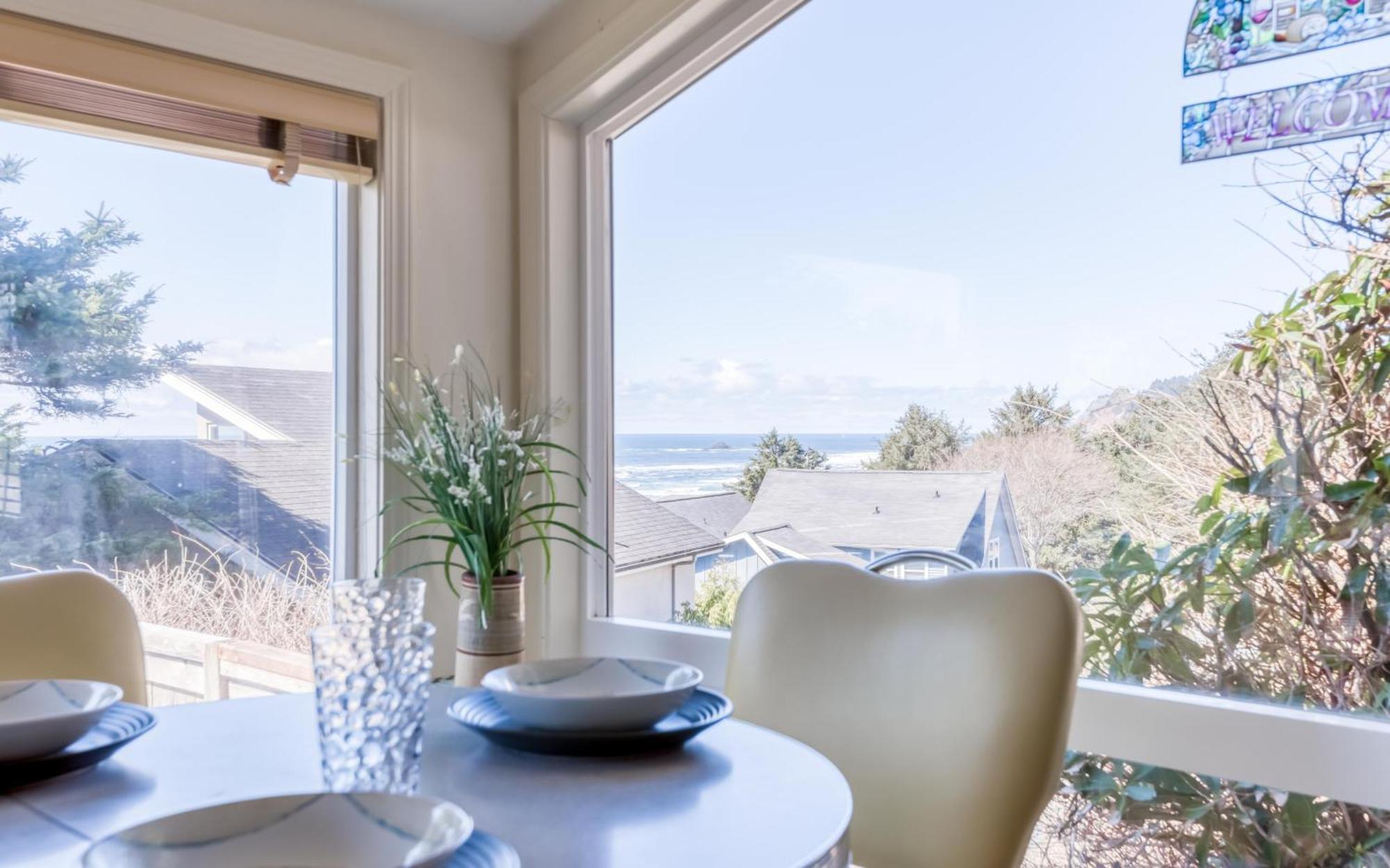 Birds Eye Beach House Lincoln City Exterior photo